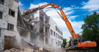 Промышленный демонтаж зданий Заинск, цена от 2984 руб.